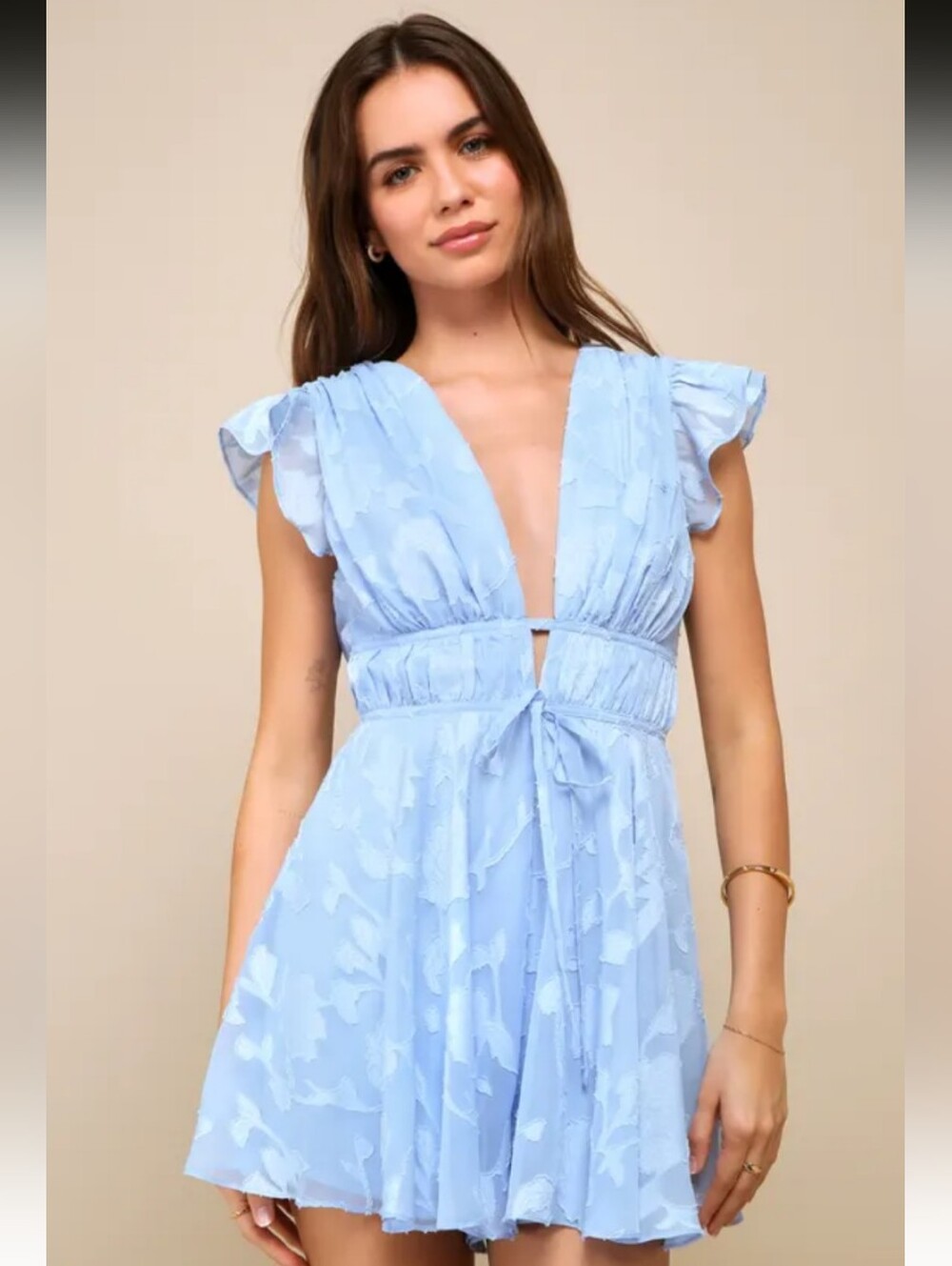 Lulu’s All About The Flowers Light Blue Burnout Floral Ruffled Romper Large EUC